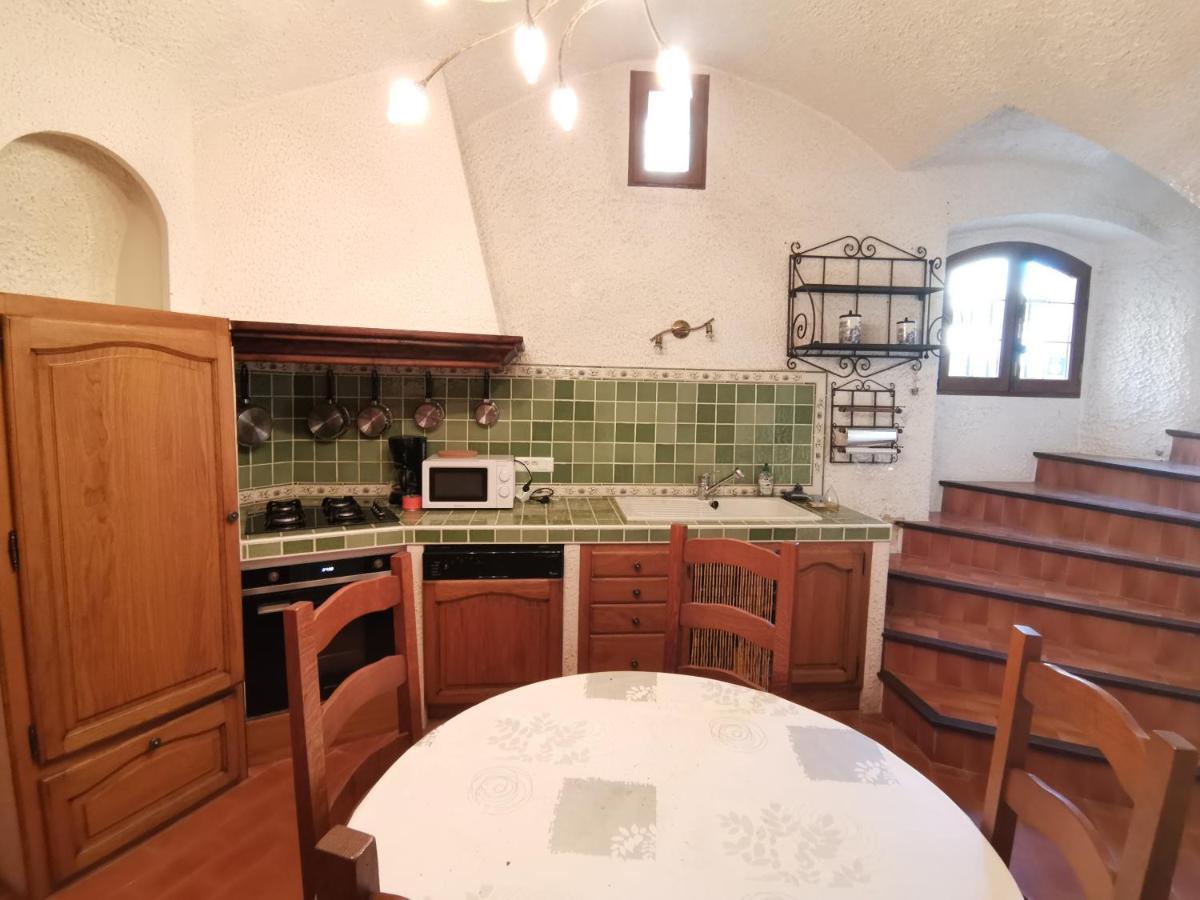 Chez Gilles Math Apartment Saint-Martin-de-Bromes Bagian luar foto