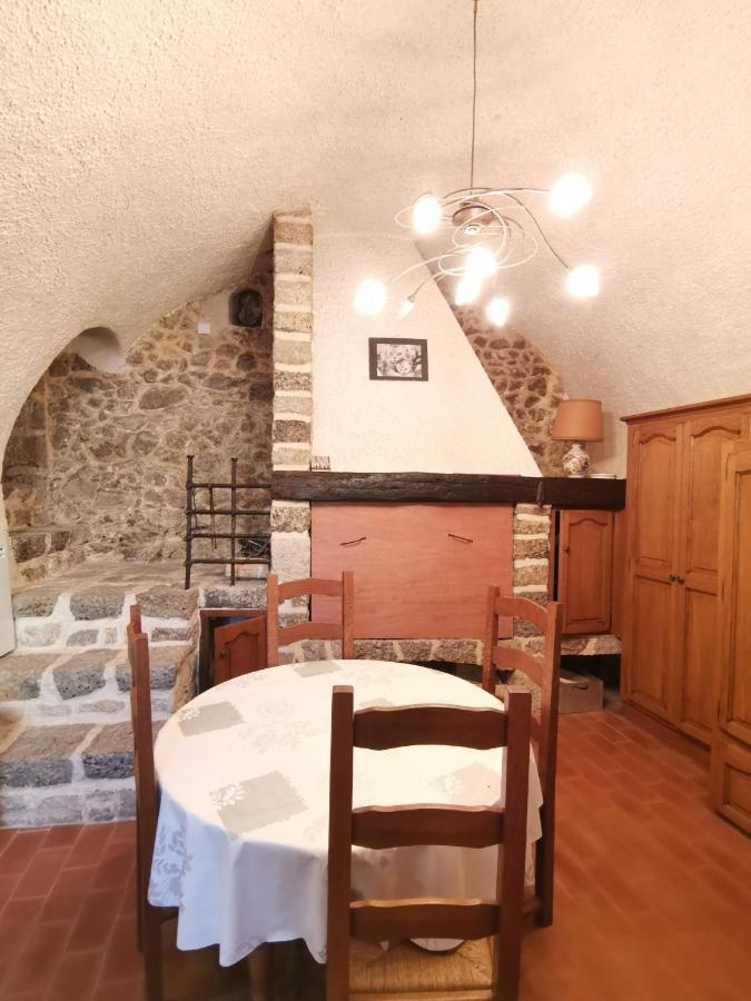 Chez Gilles Math Apartment Saint-Martin-de-Bromes Bagian luar foto