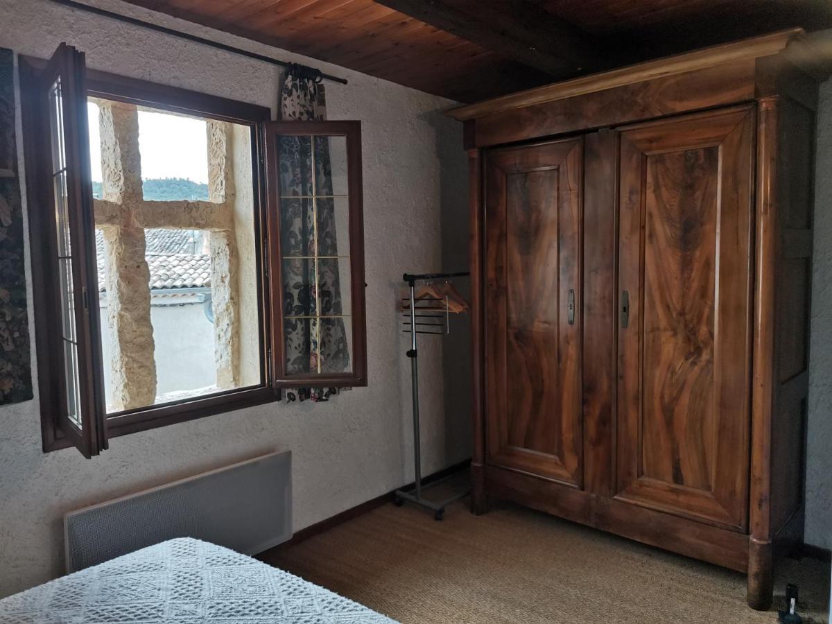 Chez Gilles Math Apartment Saint-Martin-de-Bromes Bagian luar foto